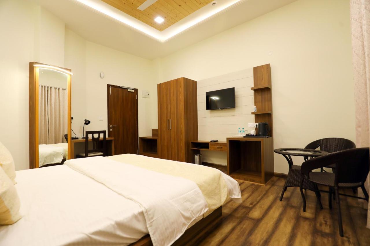 Hotel Le Halcyon , Kasauli 솔란 외부 사진