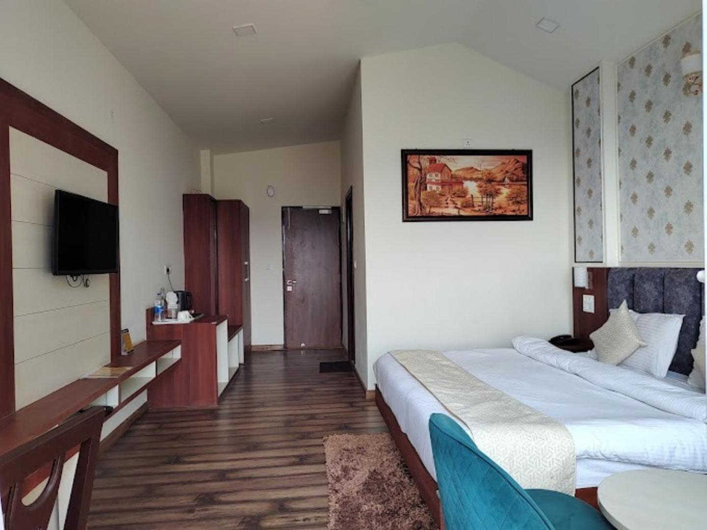 Hotel Le Halcyon , Kasauli 솔란 외부 사진