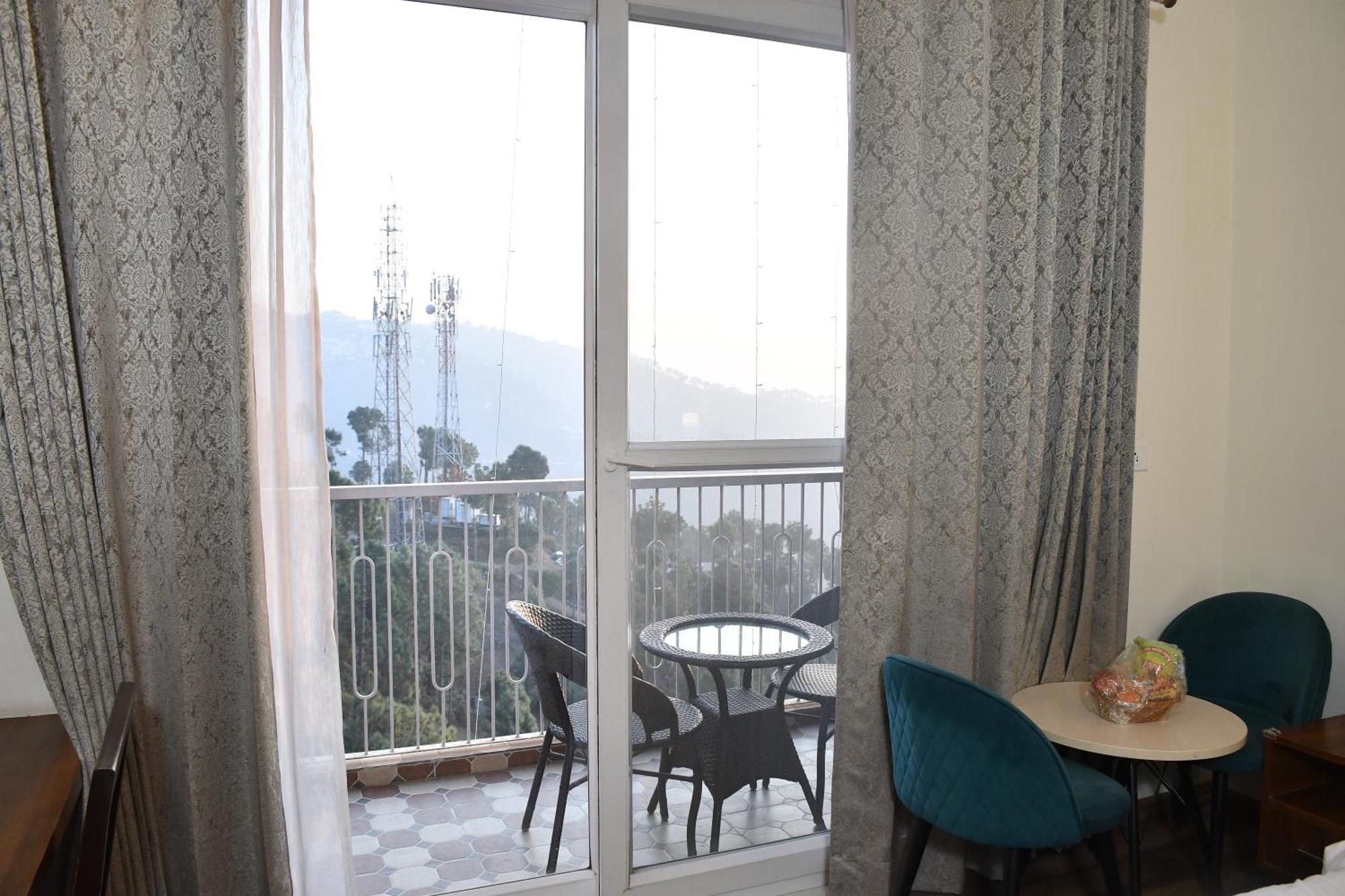 Hotel Le Halcyon , Kasauli 솔란 외부 사진