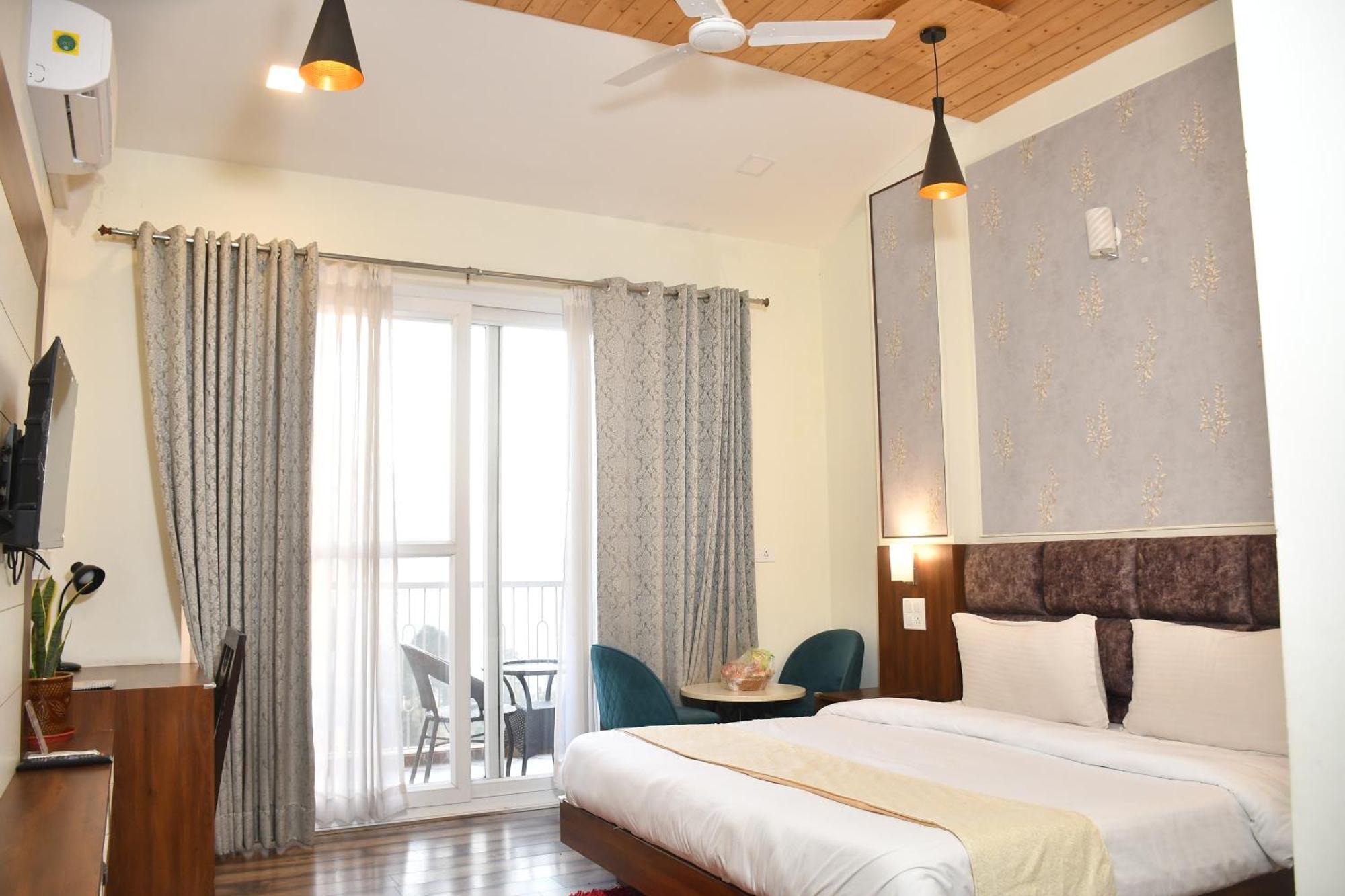 Hotel Le Halcyon , Kasauli 솔란 외부 사진