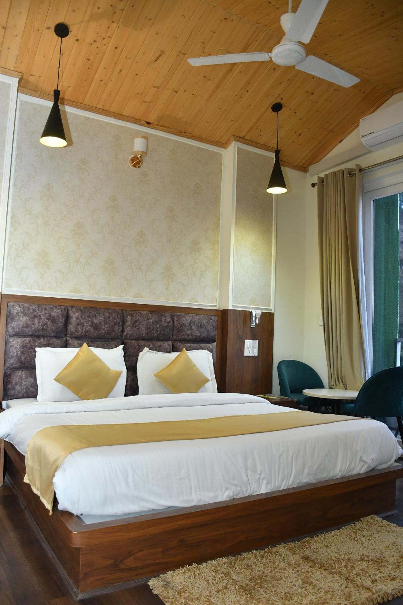Hotel Le Halcyon , Kasauli 솔란 외부 사진