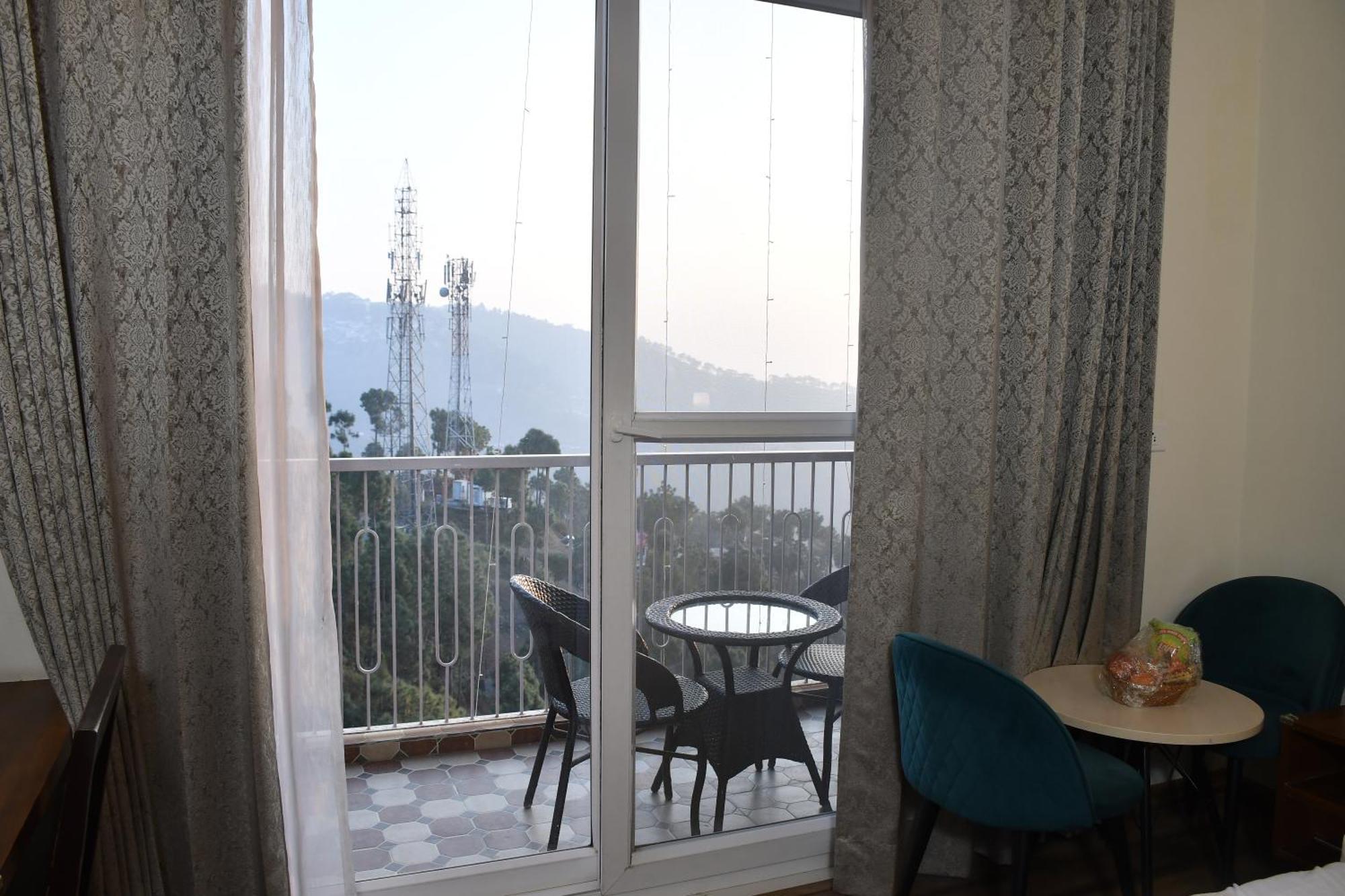 Hotel Le Halcyon , Kasauli 솔란 외부 사진